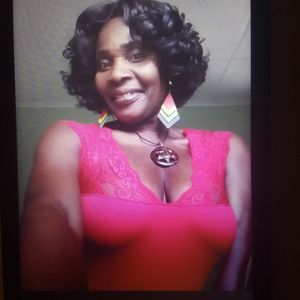 Meet your Posher, Maxine